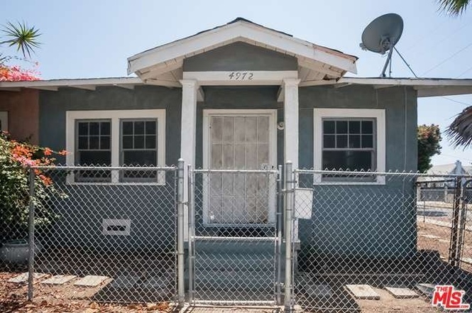 4962 Fountain Ave in Los Angeles, CA - Foto de edificio