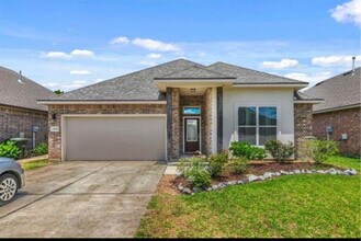 2245 N Lake Michele Cir in Lake Charles, LA - Building Photo - Building Photo