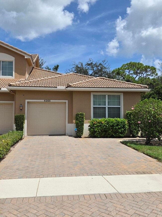 4365 Colony View Dr in Greenacres, FL - Building Photo - Building Photo