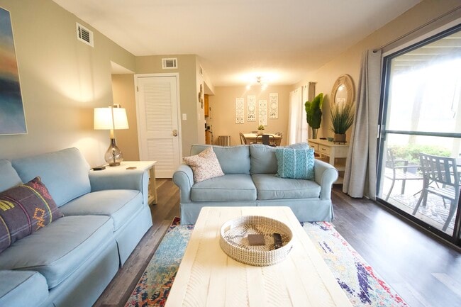 227 Sandpiper Bay, Unit 4E in Miramar Beach, FL - Building Photo - Building Photo
