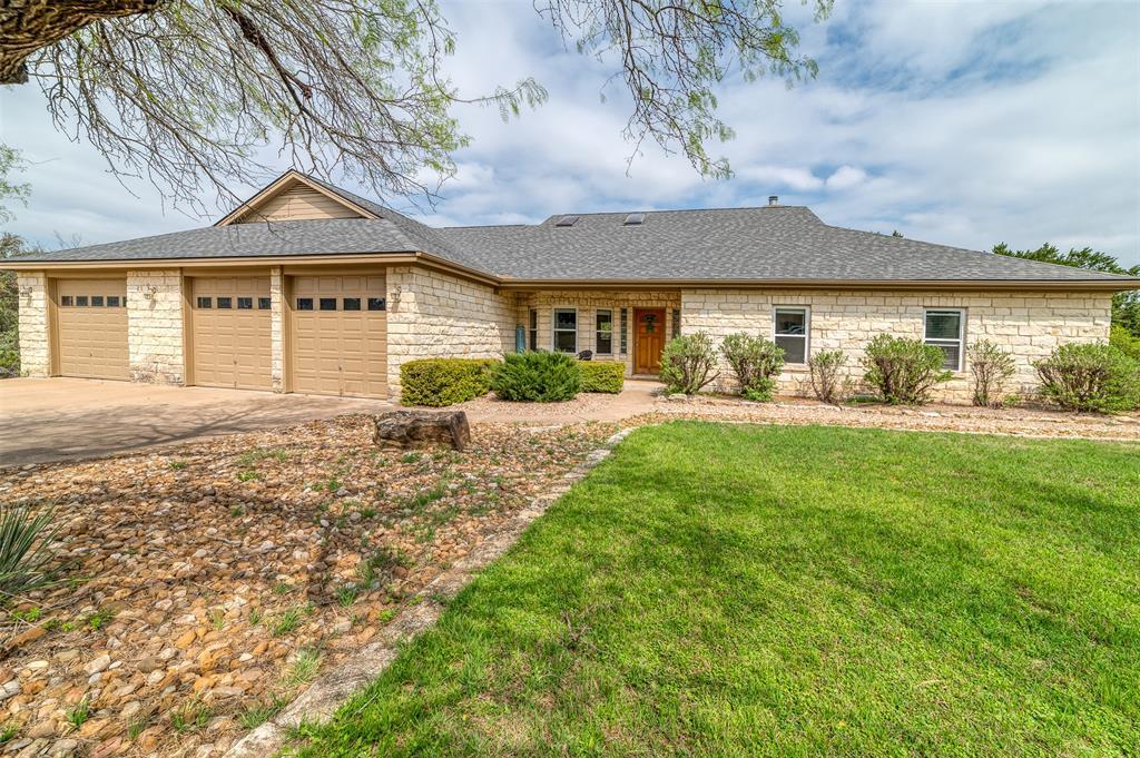 945 Wesley Ridge Dr in Spicewood, TX - Building Photo