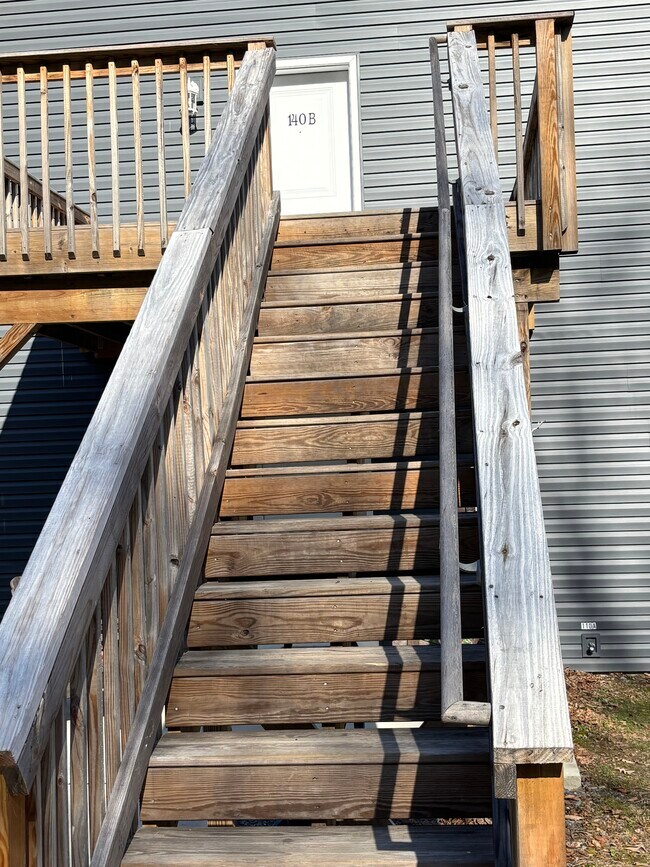 140 Gum St, Unit 140 B Upstairs Unit in Bangor, PA - Foto de edificio - Building Photo