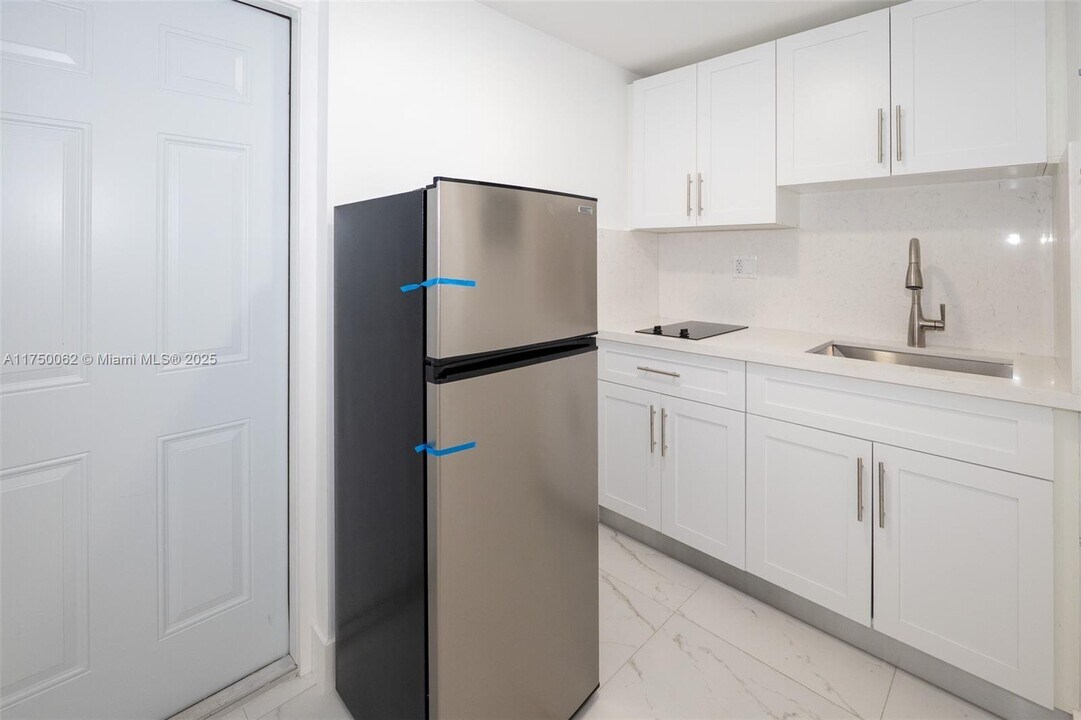 2966 NW 26th St-Unit -3 in Miami, FL - Building Photo