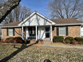 3505 Curtiswood Ln E in Springfield, TN - Building Photo