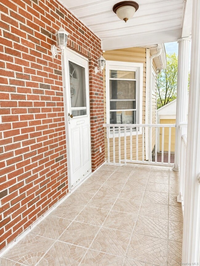 108 St James Terrace in Yonkers, NY - Building Photo - Building Photo