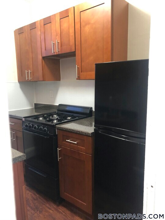 1175 Boylston St in Boston, MA - Building Photo