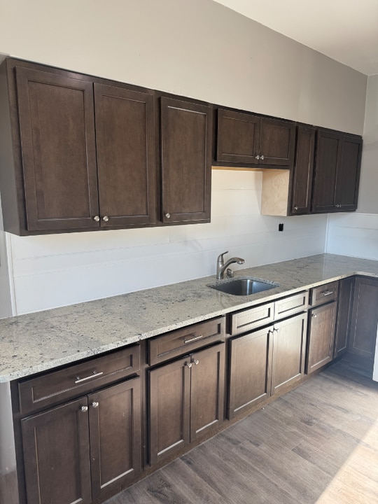 41 Chestnut St in Woodbury, NJ - Building Photo