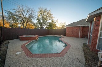 3808 Lowrey Way in Plano, TX - Foto de edificio - Building Photo