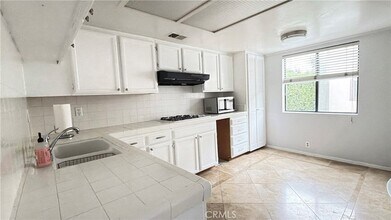 1145 E Arcadia Ave, Unit 4 in Arcadia, CA - Foto de edificio - Building Photo