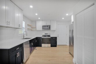 1315 Kenilworth Dr SW in Atlanta, GA - Building Photo - Building Photo