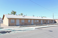 512 Trumbull Ave SE in Albuquerque, NM - Foto de edificio - Building Photo