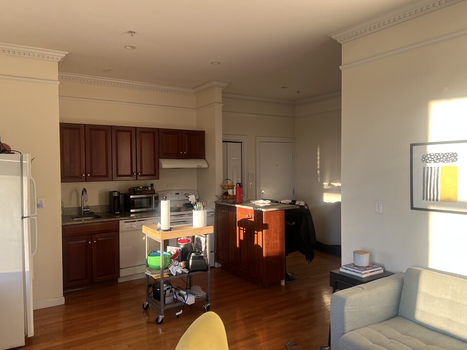 483 Beacon St, Unit 85 in Boston, MA - Building Photo