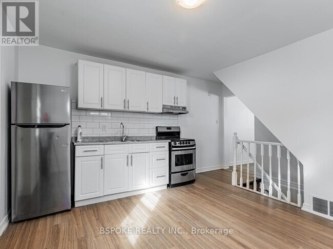 142 Silverthorn Ave in Toronto, ON - Building Photo - Building Photo