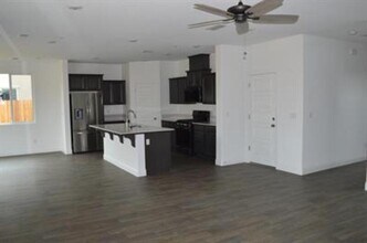 2447 Quesada Dr in Merced, CA - Building Photo - Building Photo