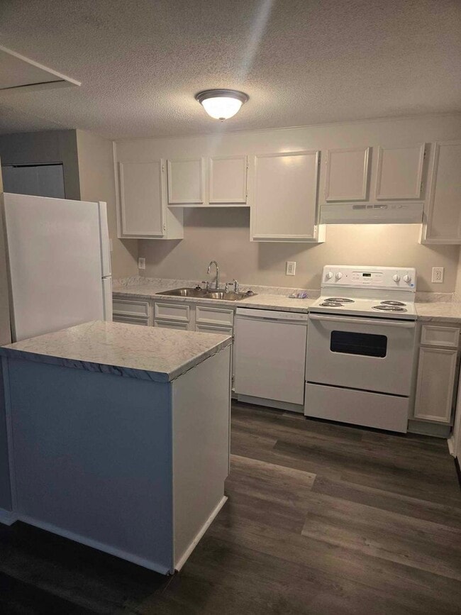 property at 2515 Camellia Dr