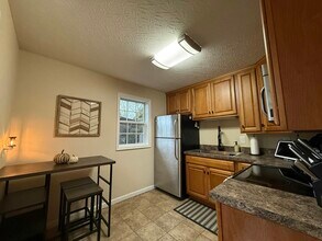 10201 Woodlawn Ave in Miamisburg, OH - Building Photo - Building Photo