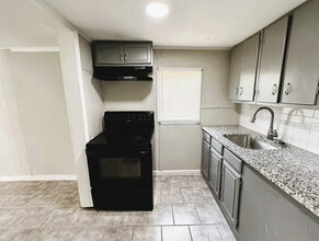 7931 7th Ct S in Birmingham, AL - Foto de edificio - Building Photo