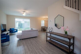 7950 Delwin Ln in Kissimmee, FL - Building Photo - Building Photo