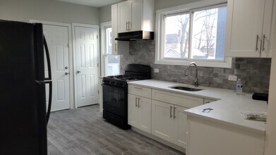 174 Watson Ave, Unit 174 Watson Ave #1 in West Orange, NJ - Building Photo - Building Photo