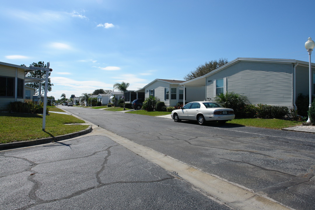 9815 Us-301 in Parrish, FL - Building Photo