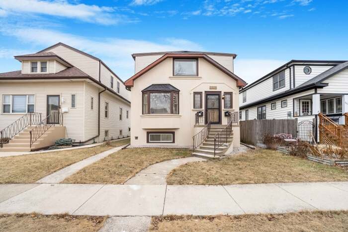 2226 N 72nd Ct in Elmwood Park, IL - Building Photo