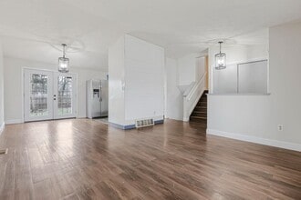 2543 Stonington Ave in Grove City, OH - Building Photo - Building Photo