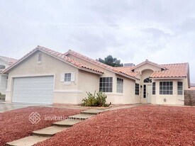 923 Shadowfax Rd in Henderson, NV - Building Photo