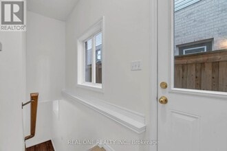 72 Norma Crescent in Guelph, ON - Building Photo - Building Photo