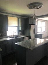 1217 Clouet St in New Orleans, LA - Building Photo - Building Photo