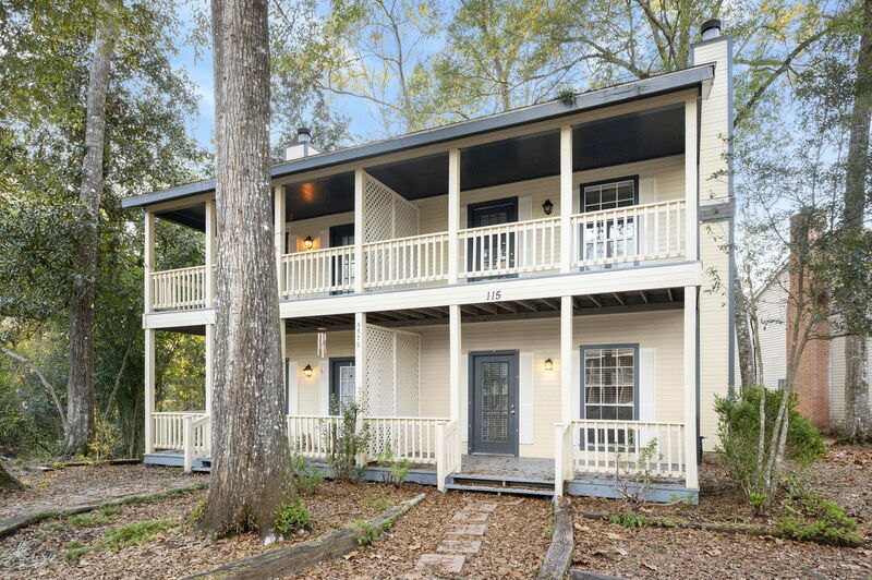 5379 Rosedown Ct in St. Francisville, LA - Building Photo