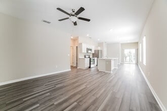 2096 Harris Hawk Ave in Ruskin, FL - Building Photo - Building Photo