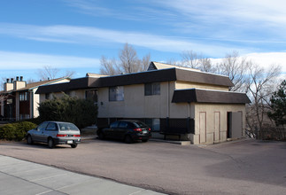 2920 Sage St in Colorado Springs, CO - Building Photo - Building Photo