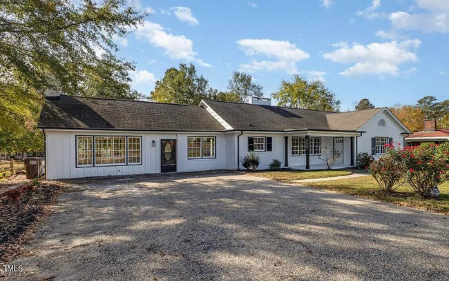 203 W Stewart St in Coats, NC - Building Photo - Building Photo