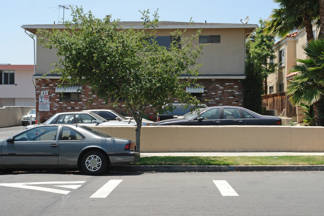 31 Parkwood Ave in Pasadena, CA - Building Photo - Building Photo