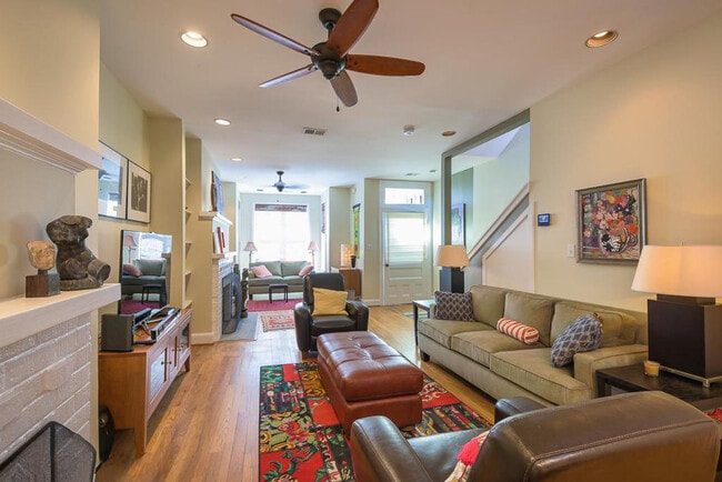 property at 504 Capitol Ct NE