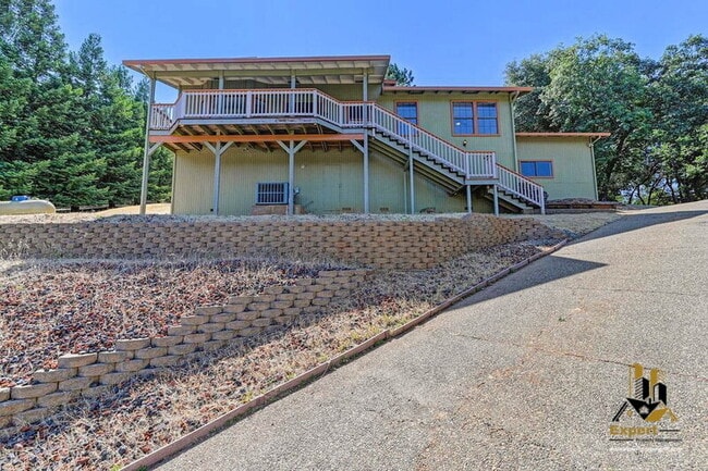property at 1938 Chimney Flat Ct