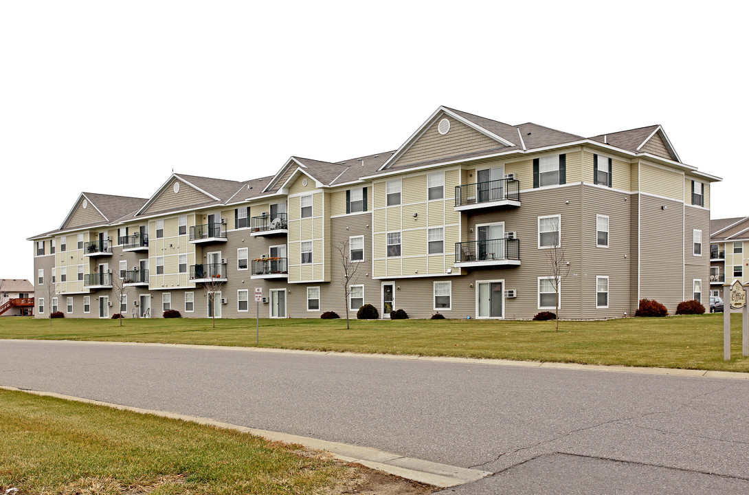 Cedar Ridge Apartments in Clearwater, MN - Building Photo