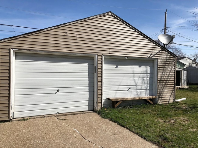 231 31st Ave in East Moline, IL - Building Photo - Building Photo