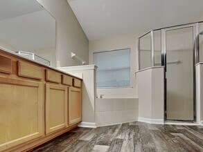 916 Bonaparte Landing Ct in Jacksonville, FL - Foto de edificio - Building Photo