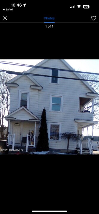 138 Main St in South Glens Falls, NY - Building Photo