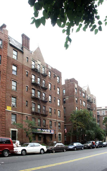 681 Ocean Ave in Brooklyn, NY - Foto de edificio - Building Photo