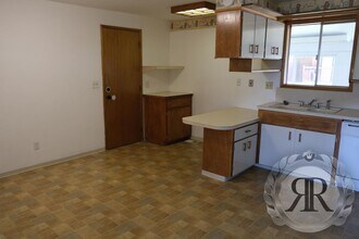 6505 Alpine Way in Yakima, WA - Building Photo - Building Photo