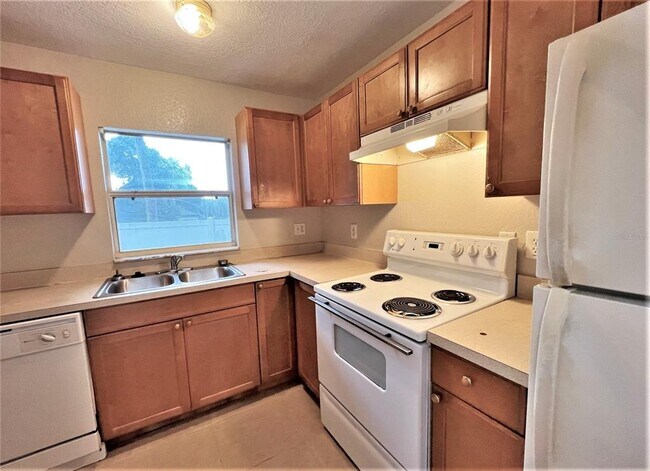 966 22nd Ave S-Unit -106 in St. Petersburg, FL - Building Photo - Building Photo