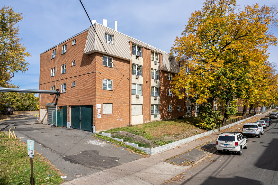 22 ELLIOTT ST in Hartford, CT - Building Photo