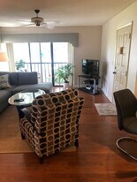 2664 Pine Ridge Way S, Unit #B2