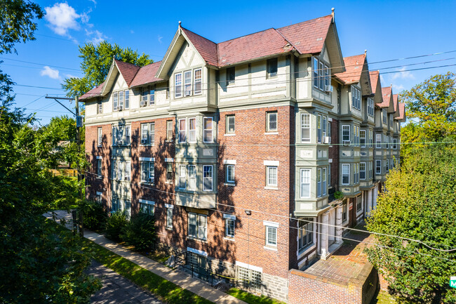 Cresheim Valley in Philadelphia, PA - Foto de edificio - Building Photo