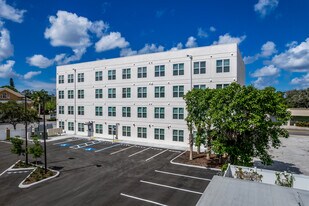 Bradenton Lofts in Bradenton, FL - Building Photo