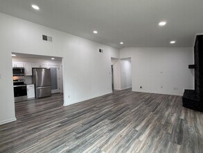 21837 Ticonderoga Ave in Lago Vista, TX - Building Photo - Building Photo