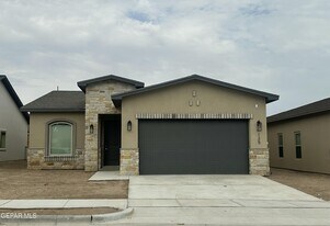 135 Bonnie Trl in Sunland Park, NM - Building Photo