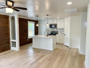 164 Day Rd in San Antonio, TX - Building Photo - Building Photo